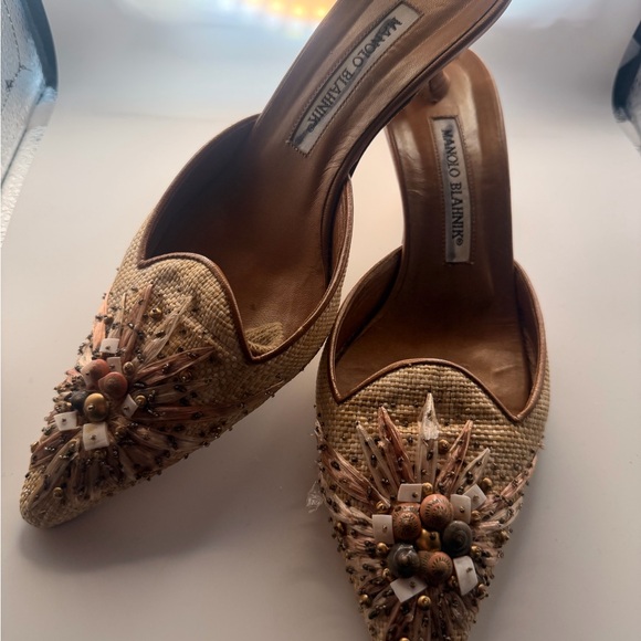 Manolo Blahnik Shoes - Vintage Manolo Blahnik Pumps